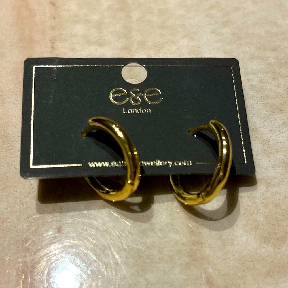 E&E London earrings new